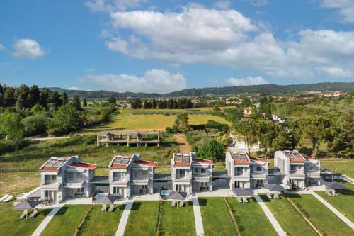 Hotel V Luxury Apartments Posidi