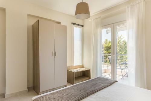 Hotel V Luxury Apartments Posidi