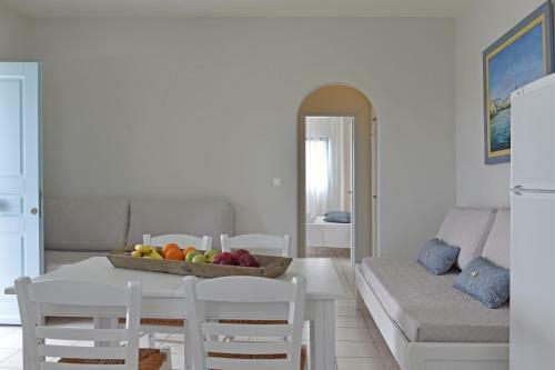 Tonia Apartments Paros