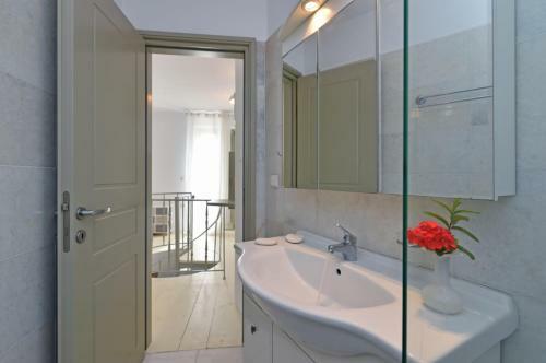 Tonia Apartments Paros