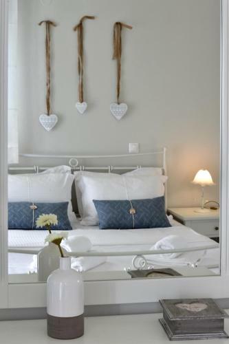 Tonia Apartments Paros