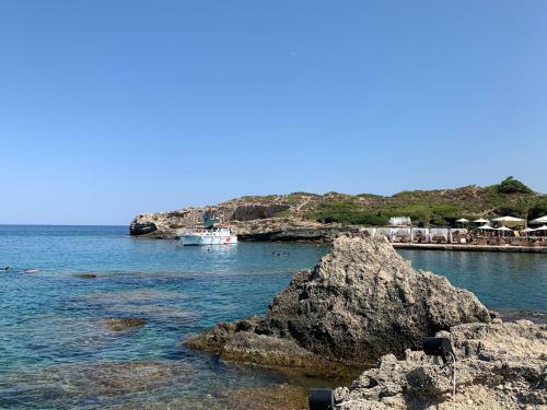 Haraki Beach Mediterranean Retreat