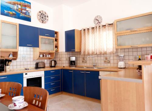 Haraki Beach Mediterranean Retreat