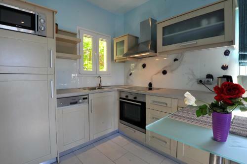Villa Theodora View Apartments Eleni