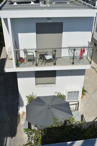 Haraki Endless Blue Luxury Apartments