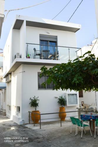 Haraki Endless Blue Luxury Apartments