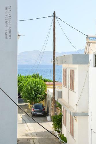 Haraki Endless Blue Luxury Apartments