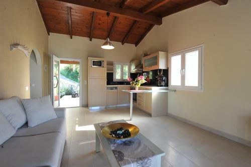 Villa Theodora View Apartments Afroditi