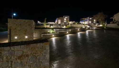 Imperium Luxury Villas-sauna, Jacuzzi & Heated Pool