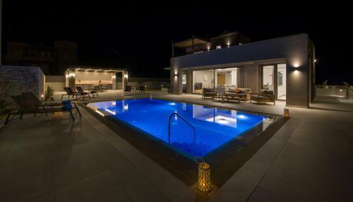 Imperium Luxury Villas-sauna, Jacuzzi & Heated Pool