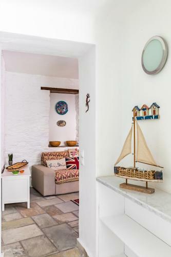 Lemon Garden House By Emerald