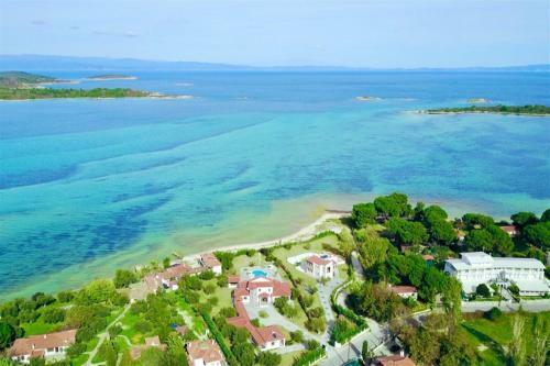 Epavli Alexandros Luxury Villa