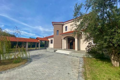 Epavli Alexandros Luxury Villa