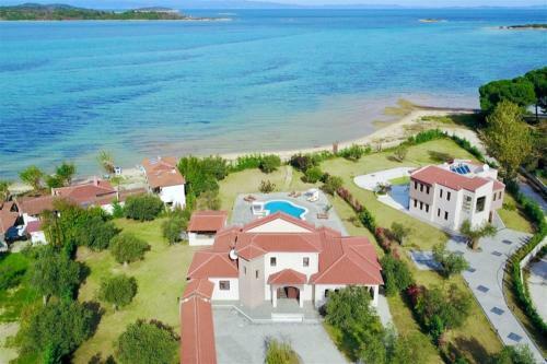 Epavli Alexandros Luxury Villa