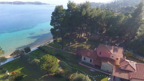 Villa Endless Sea - Beachfront, Sea Views, Private Beach
