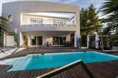 Villa Bond With Private Swimming Pool And Spa