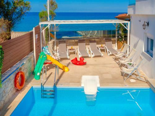 4 Bedroom Beachfront Villa With Private Pool, Skaleta