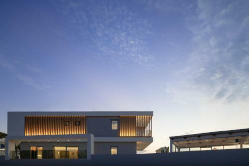 Hermes Grand Luxury Beachfront Villa & Spa!