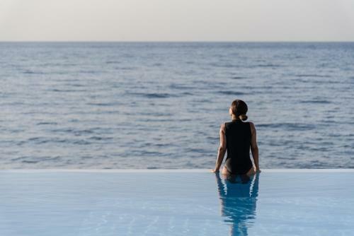 Hermes Grand Luxury Beachfront Villa & Spa!