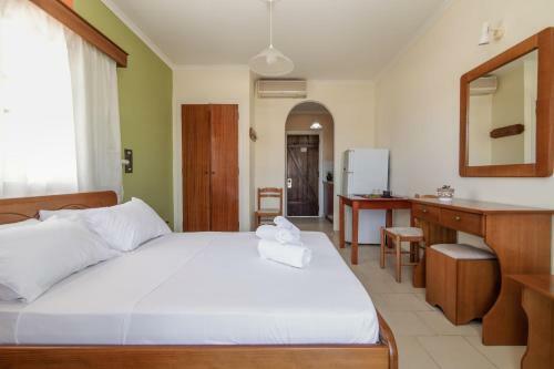 Sunbliss Studios & Apartments