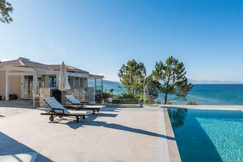 Addimare Sea View Villa, A Coastal Retreat