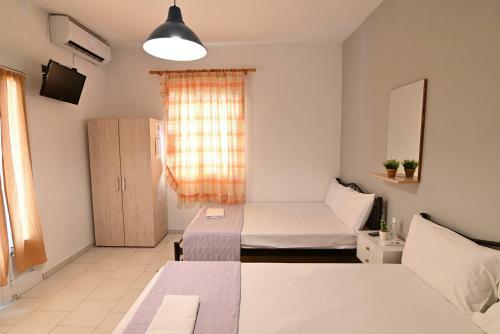 Hotel Kostas Goulopoulos Rooms