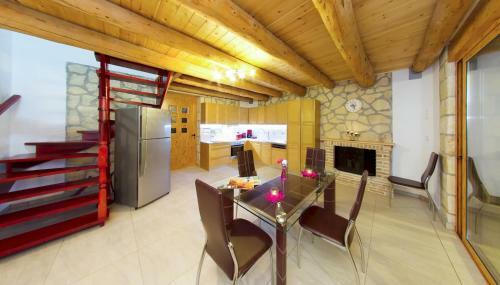 Villa Tireda With Private Swimming Pool