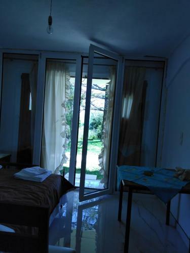 Sissy Apartments By The Sea