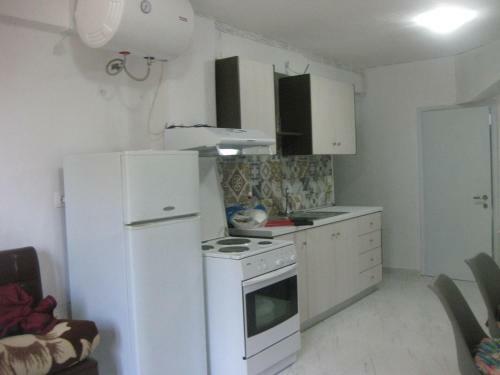 Sissy Apartments By The Sea