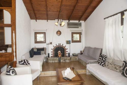 Villa Mary's House
