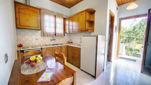 Villa Angela, Seafront Apartments, Almiros Beach