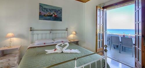 Villa Angela, Seafront Apartments, Almiros Beach