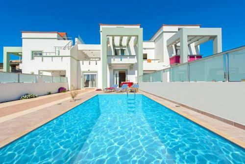 White Pearl Villa Gennadi