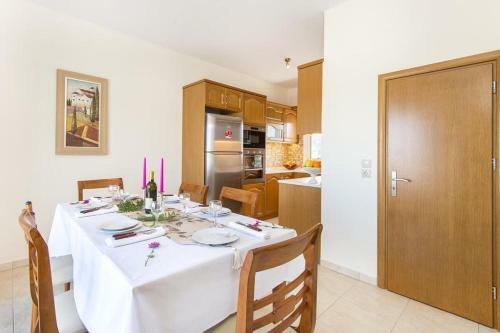 White Pearl Villa Gennadi