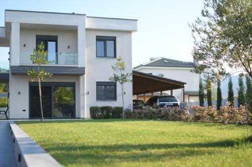 Luxury Villa Plaka