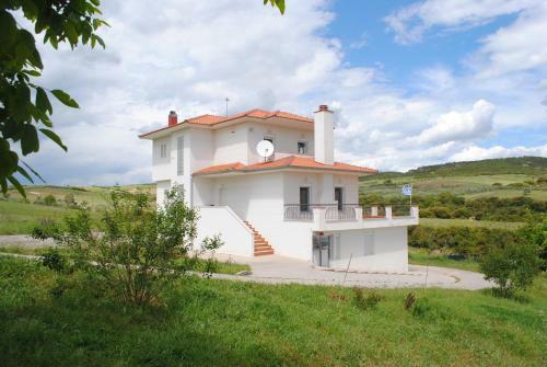 Stylish Villa In Salonica's Nature