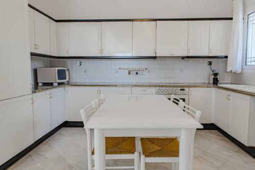 Villa Maraki - Attica Riviera