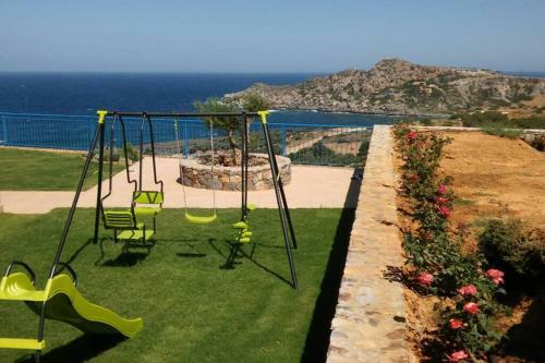 Villa Traditional Elegance With Privacy & Amazing Views