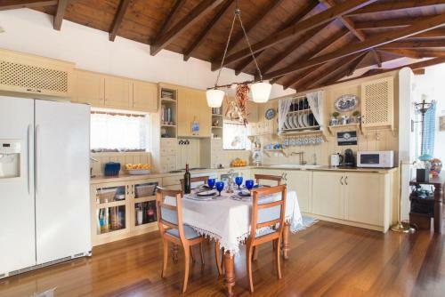 Floating Villa Near Astros Peloponnese