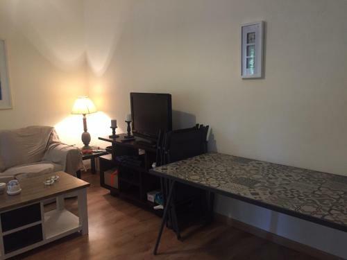 Perfect Seaview Apartment In Saronida