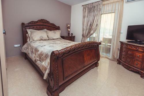 Mikas Villa Near Ialysos Beach