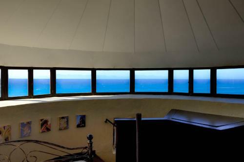 Mythica Tower Mill - Windmill Beach House