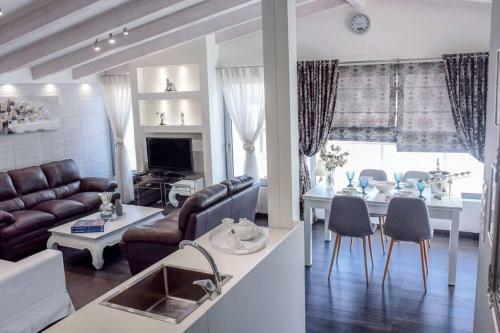 Apartamento Fontana Luxury Suite Ixia Bay