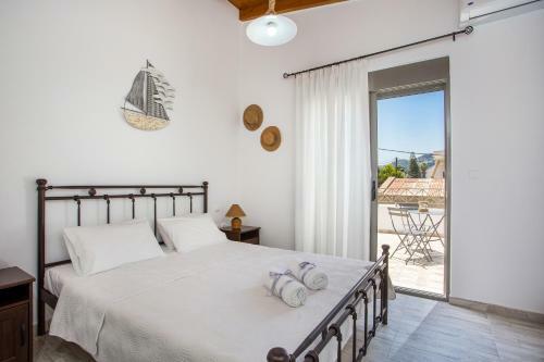 Ourania - Traditional House