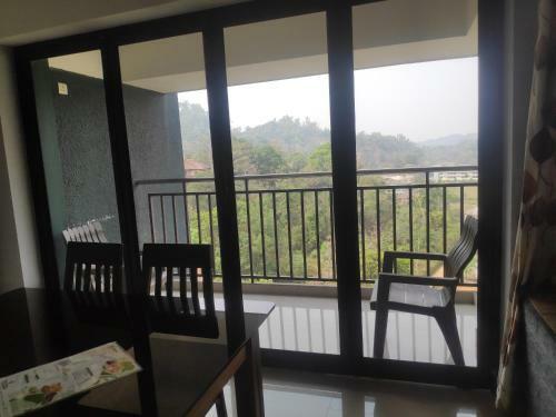 Hotel Thaza Peak View Resort