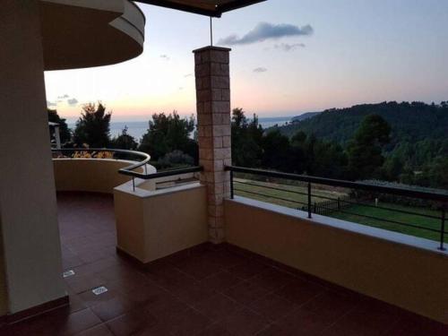 #luxlikehome Hill Summer Villa