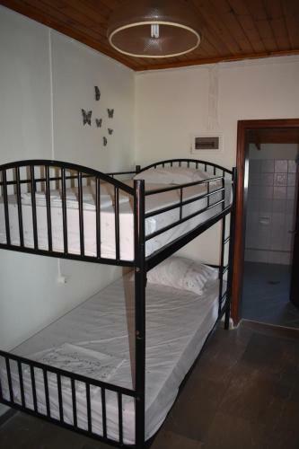Apartamento Bouka Beachfront Bungalows