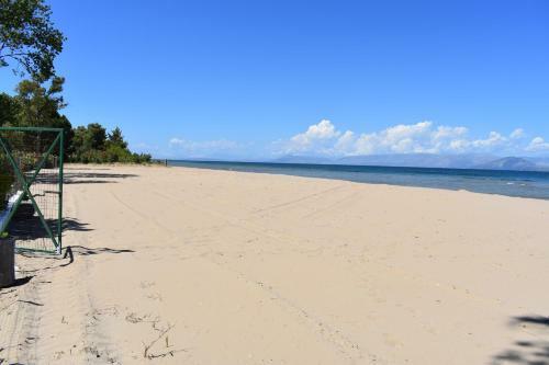 Apartamento Bouka Beachfront Bungalows