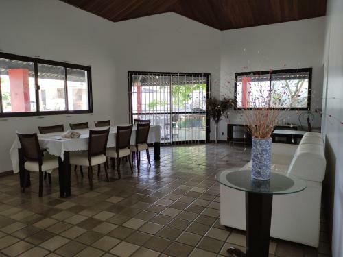 Casa Vilas Do Atl�ntico, 3 Quartos Pr�ximo A Praia