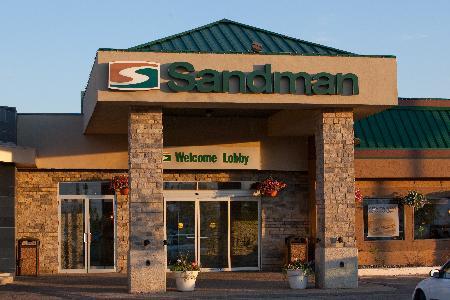 Hotel Sandmanedmonton West